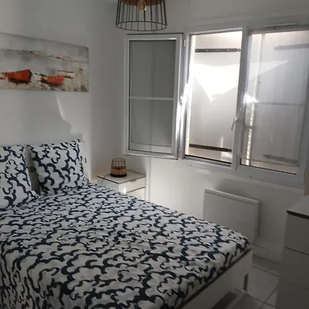 Maison 1 *